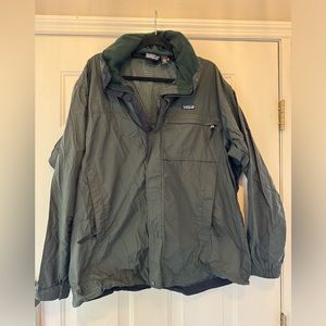 Patagonia Men’s Rain Jacket - L